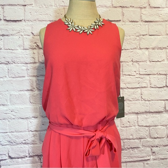 Vince Camuto Women’s Sleeveless High Neck Capri Jumpsuit SEE DESCRIPTION - Picture 2 of 15